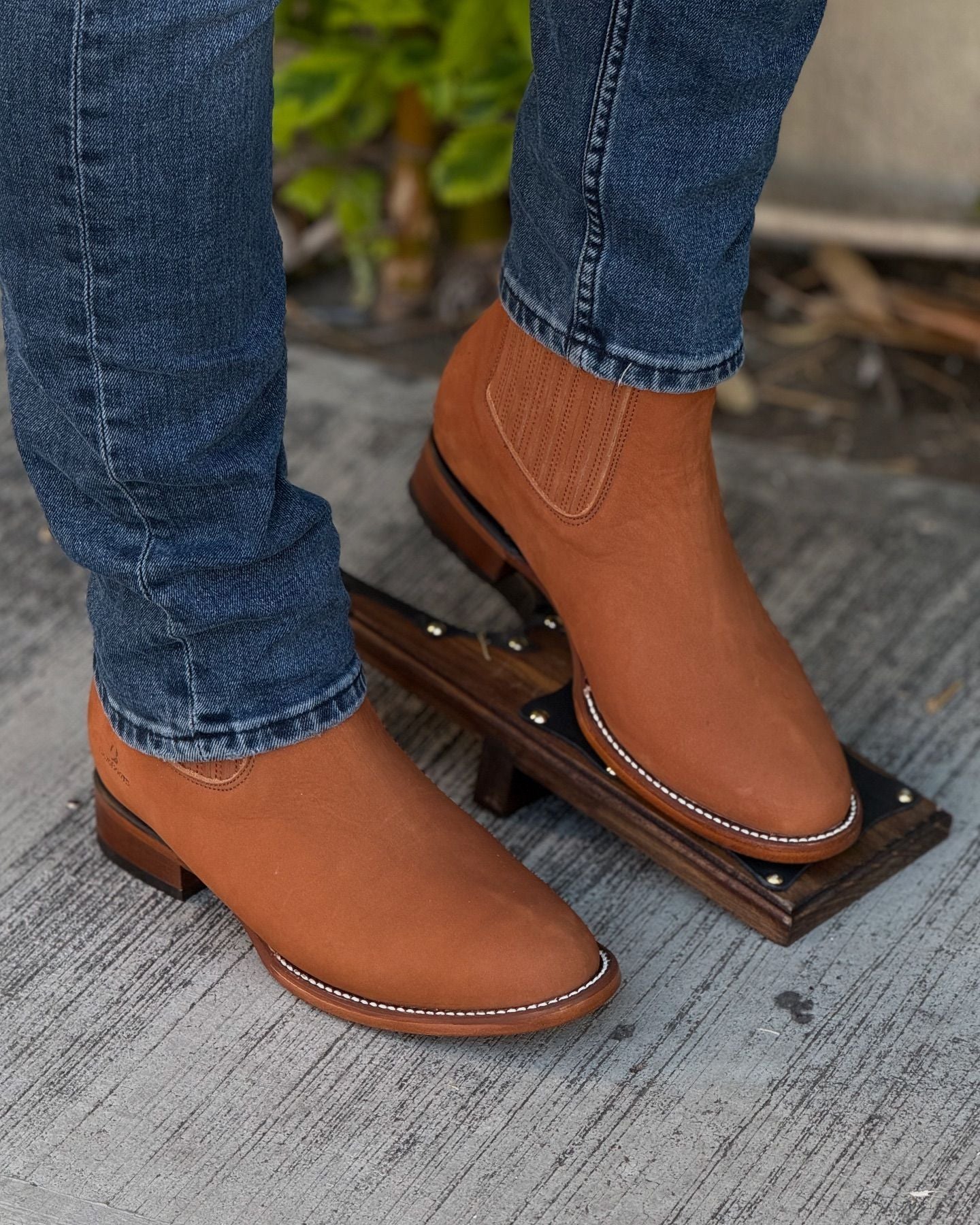 Oval Bootie Western Cowboy Boots