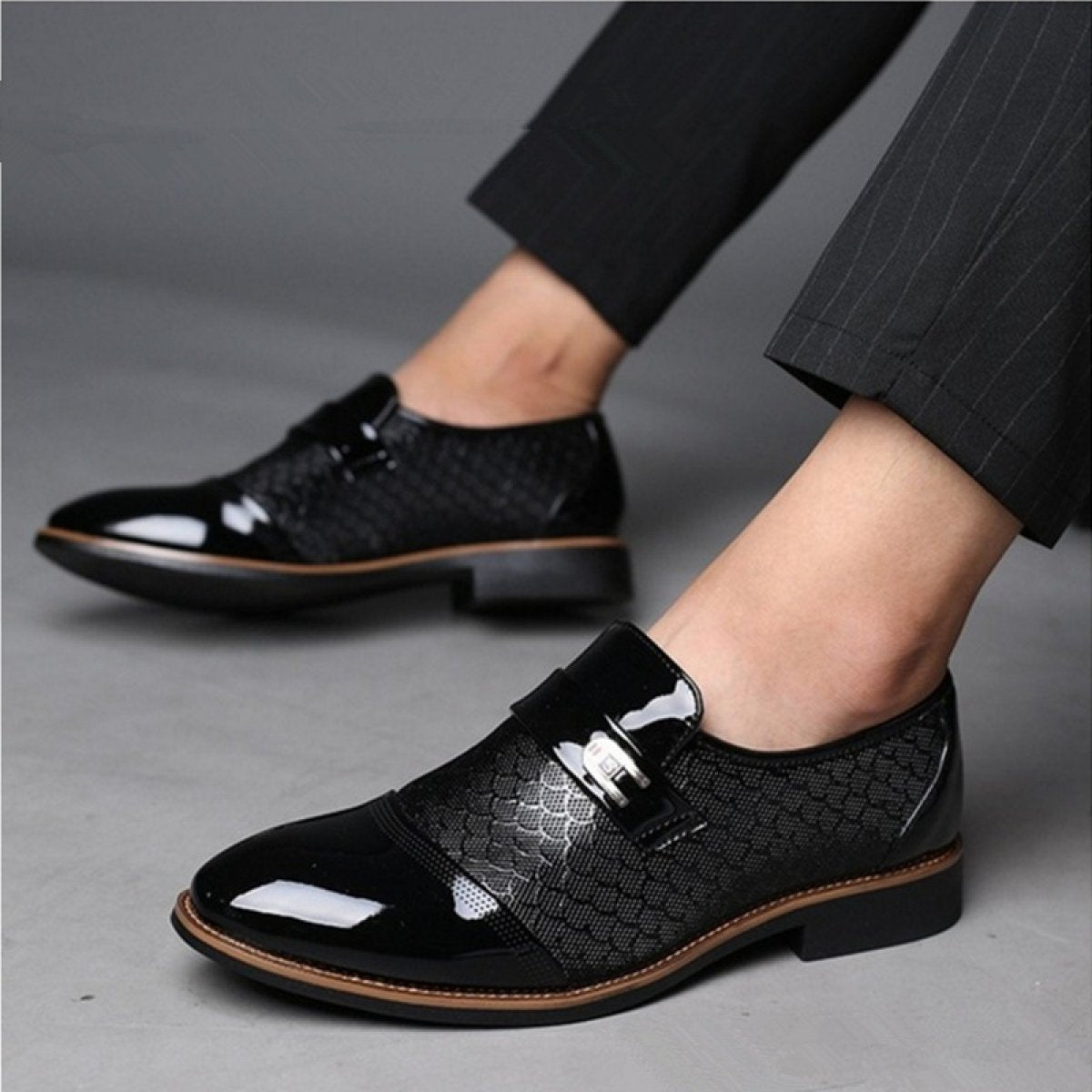 Simple Embossed Leather Shoes