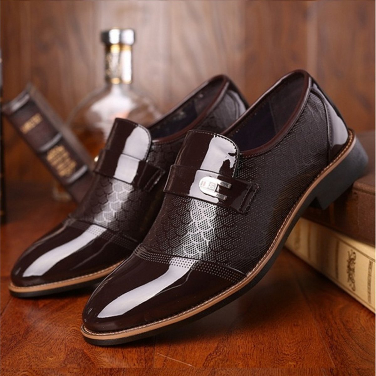 Simple Embossed Leather Shoes