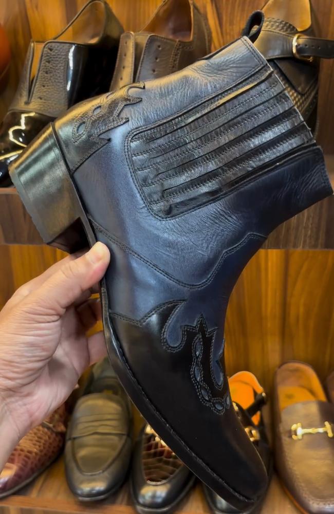 Carved Rider Boots