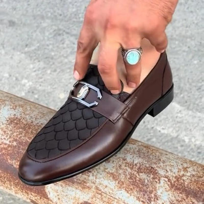 Casual Scale Textured Iron Buckle Loafers
