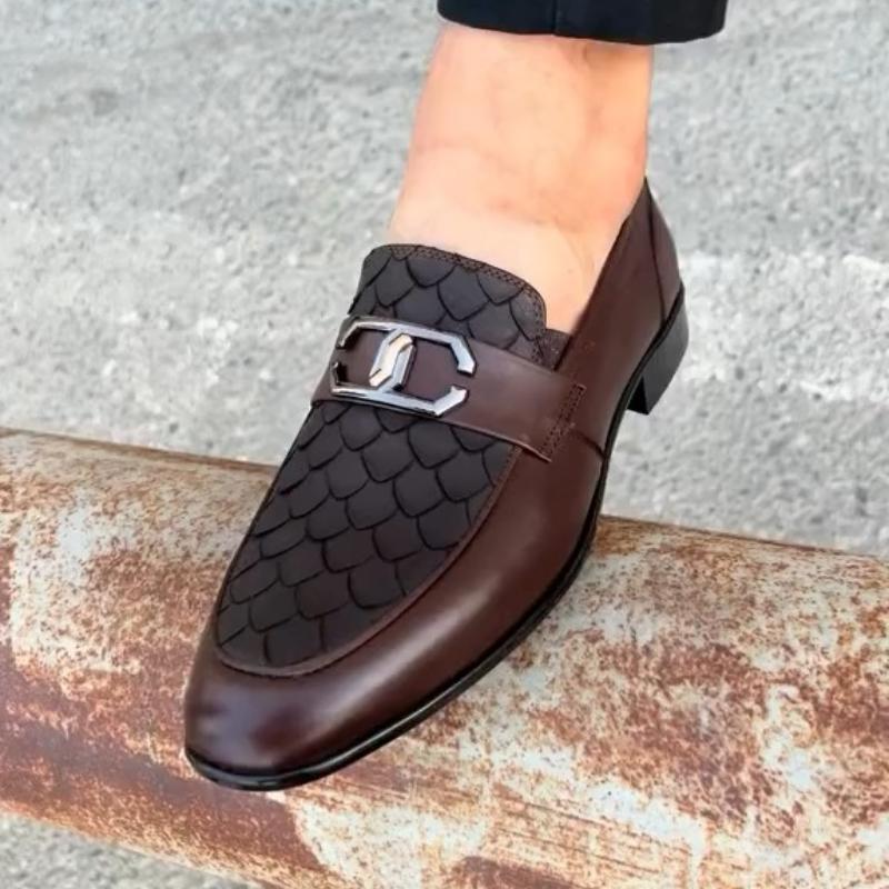 Casual Scale Textured Iron Buckle Loafers